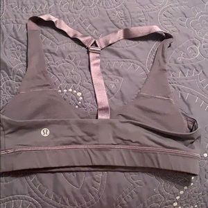 Lululemon sports bra